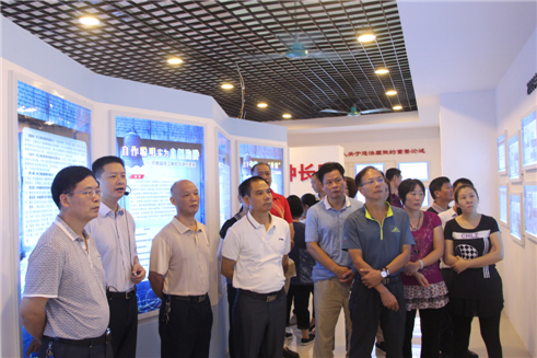 梧州市總工會(huì)組織干部職工到梧州監(jiān)獄開展警示教育活動(dòng)。.jpg