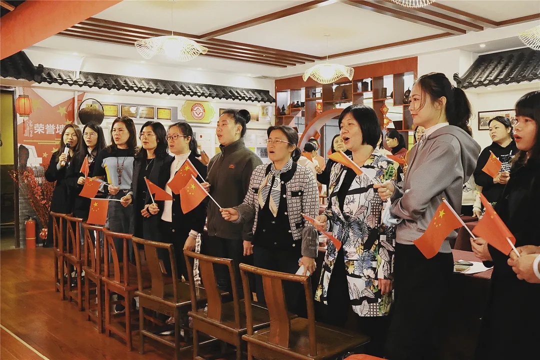 歡慶“三八”節(jié)：三月春光美，我們這樣過