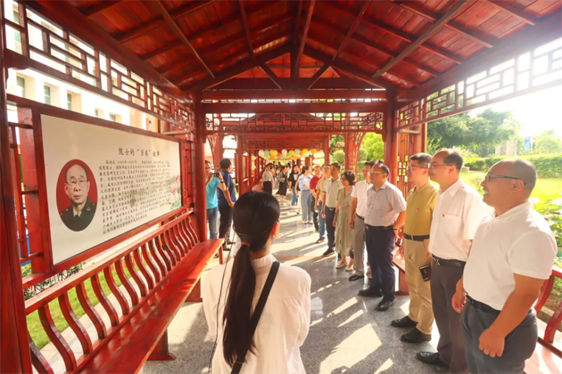 黨工融合謀發(fā)展，廉潔自律樹清風(fēng)