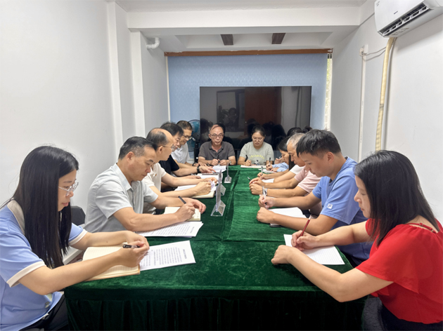 市總工會調(diào)研組到萬秀區(qū)、長洲總工會指導(dǎo)交流工會工作