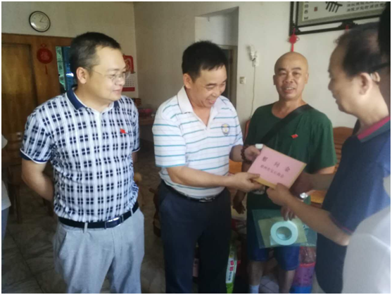 “八一”慰問(wèn)退伍軍人